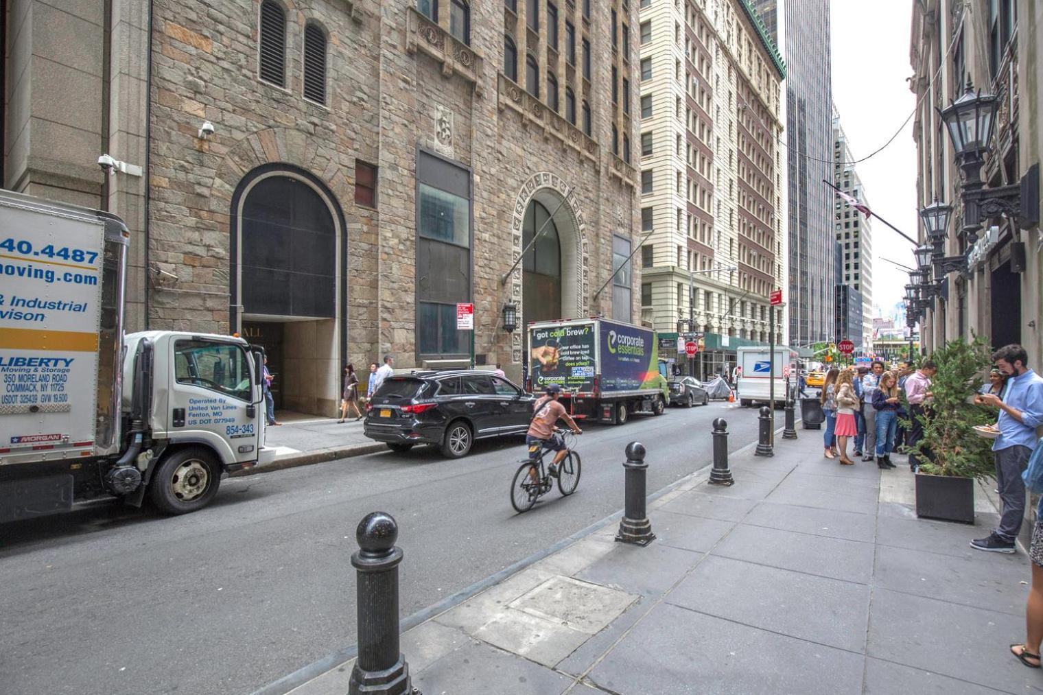 Fetching Fidi In Luxury Building Nyc-227 *